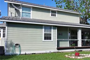 207 S Commerce St, Port Lavaca, TX 77979 - Photo 7