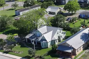 207 S Commerce St, Port Lavaca, TX 77979 - Photo 5