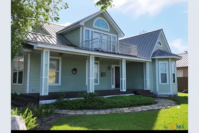 207 S Commerce Street, Port Lavaca, TX 77979 - Photo 1