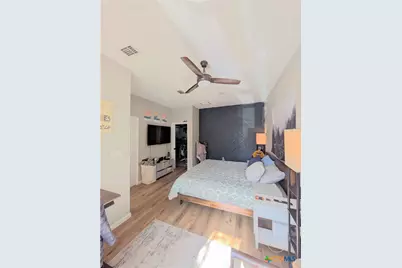 635 E Camp Street, New Braunfels, TX 78130 - Photo 17