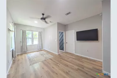 635 E Camp Street, New Braunfels, TX 78130 - Photo 37