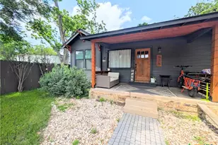635 E Camp St, New Braunfels, TX 78130 - Photo 3