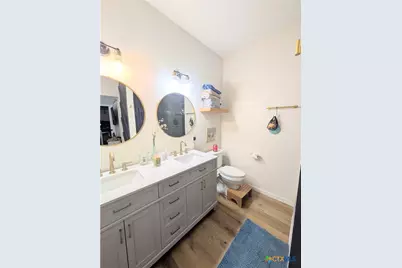 635 E Camp Street, New Braunfels, TX 78130 - Photo 17
