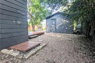 635 E Camp St, New Braunfels, TX 78130 - Photo 9