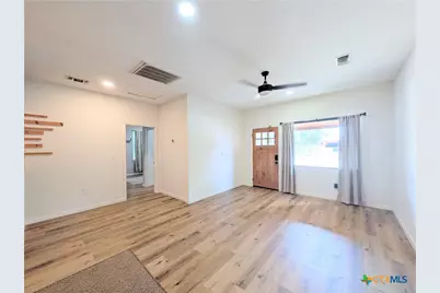 635 E Camp Street, New Braunfels, TX 78130 - Photo 19