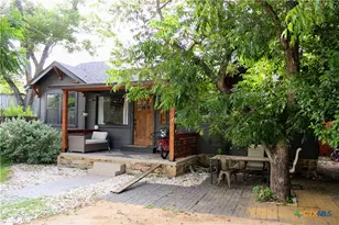 635 E Camp St, New Braunfels, TX 78130 - Photo 5