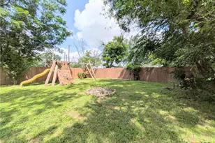 635 E Camp St, New Braunfels, TX 78130 - Photo 15