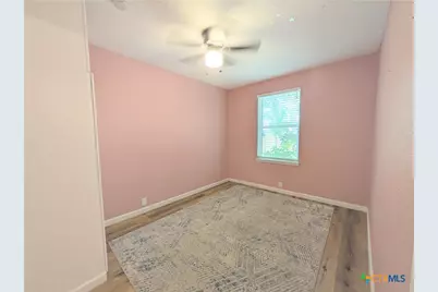 635 E Camp Street, New Braunfels, TX 78130 - Photo 25