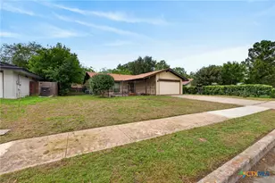 5250 Round Table Dr, San Antonio, TX 78218 - Photo 3