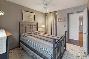 5250 Round Table Dr, San Antonio, TX 78218 - Photo 33