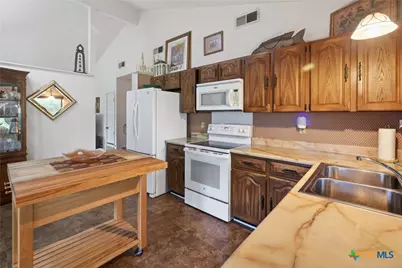 5250 Round Table Drive, San Antonio, TX 78218 - Photo 27