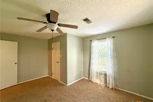 109 River Rd, Tivoli, TX 77990 - Photo 25