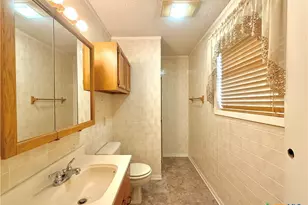 109 River Rd, Tivoli, TX 77990 - Photo 33