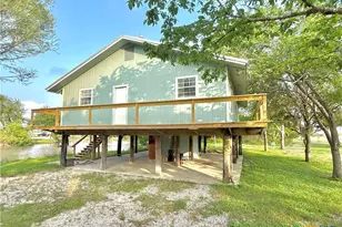 109 River Rd, Tivoli, TX 77990 - Photo 7