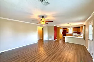 109 River Rd, Tivoli, TX 77990 - Photo 15