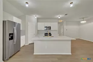 800 Bahia Pl, Seguin, TX 78155 - Photo 11