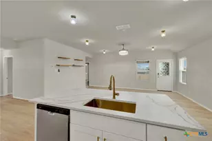 800 Bahia Pl, Seguin, TX 78155 - Photo 15