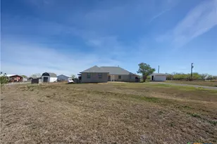 2412 Williamson Rd, Lockhart, TX 78644 - Photo 13