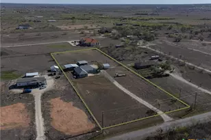 2412 Williamson Rd, Lockhart, TX 78644 - Photo 47