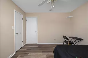 2412 Williamson Rd, Lockhart, TX 78644 - Photo 21