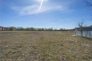 2412 Williamson Rd, Lockhart, TX 78644 - Photo 19