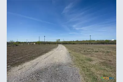 2412 Williamson Road, Lockhart, TX 78644 - Photo 11