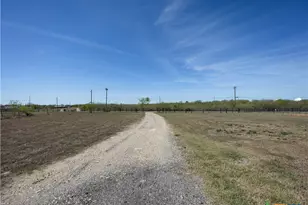 2412 Williamson Rd, Lockhart, TX 78644 - Photo 11