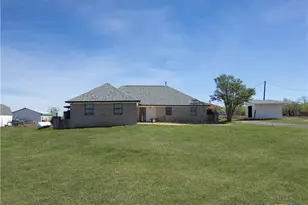 2412 Williamson Rd, Lockhart, TX 78644 - Photo 43
