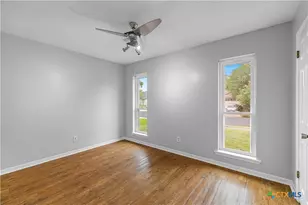 308 Trentwood Cir, Victoria, TX 77901 - Photo 19