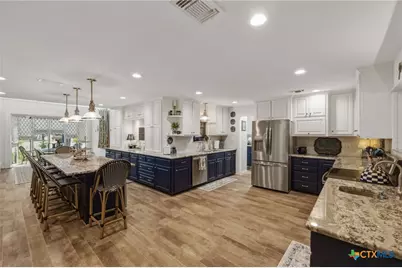 1435 E Zipp Road, New Braunfels, TX 78130 - Photo 17