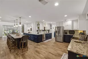 1435 E Zipp Rd, New Braunfels, TX 78130 - Photo 17