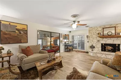 1435 E Zipp Road, New Braunfels, TX 78130 - Photo 19
