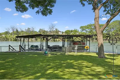 1435 E Zipp Road, New Braunfels, TX 78130 - Photo 5