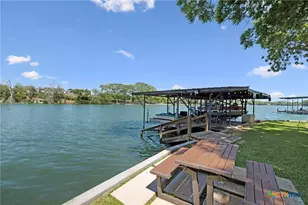 1435 E Zipp Rd, New Braunfels, TX 78130 - Photo 1
