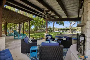 1435 E Zipp Rd, New Braunfels, TX 78130 - Photo 9