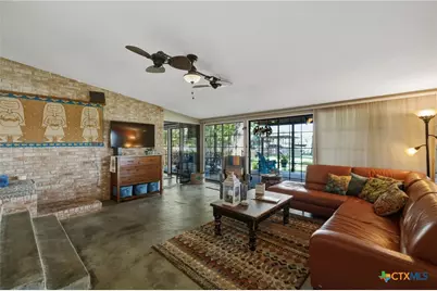 1435 E Zipp Road, New Braunfels, TX 78130 - Photo 21