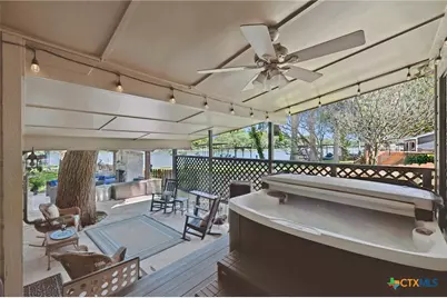 1435 E Zipp Road, New Braunfels, TX 78130 - Photo 11
