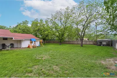 908 S Laurel Avenue, Luling, TX 78648 - Photo 29
