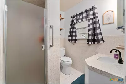 908 S Laurel Avenue, Luling, TX 78648 - Photo 17
