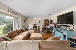 908 S Laurel Ave, Luling, TX 78648 - Photo 5