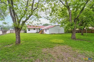 908 S Laurel Ave, Luling, TX 78648 - Photo 31