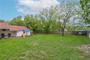 908 S Laurel Ave, Luling, TX 78648 - Photo 33