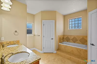 1705 Sudberg, Seguin, TX 78155 - Photo 11