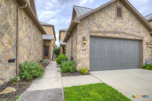 1029 Gruene Rd, New Braunfels, TX 78130 - Photo 3