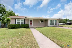 28 Steele St, Lampasas, TX 76550 - Photo 1