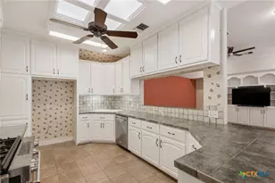 117 Tradewind Dr, Victoria, TX 77904 - Photo 9