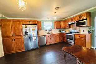 169 Co Rd 318, Jonesboro, TX 76538 - Photo 9