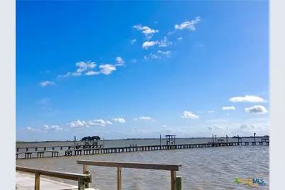 1838 W Bayshore Drive, Palacios, TX 77465 - Photo 35