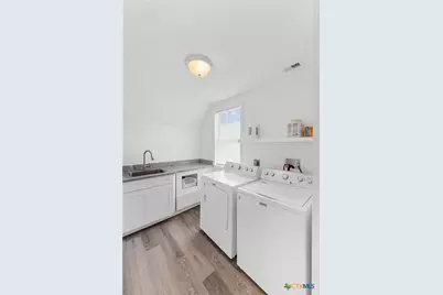 1838 W Bayshore Drive, Palacios, TX 77465 - Photo 17