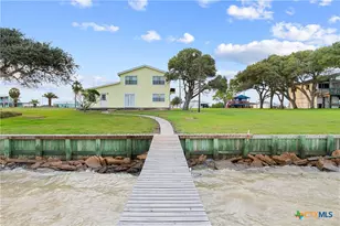 1838 W Bayshore Dr, Palacios, TX 77465 - Photo 7